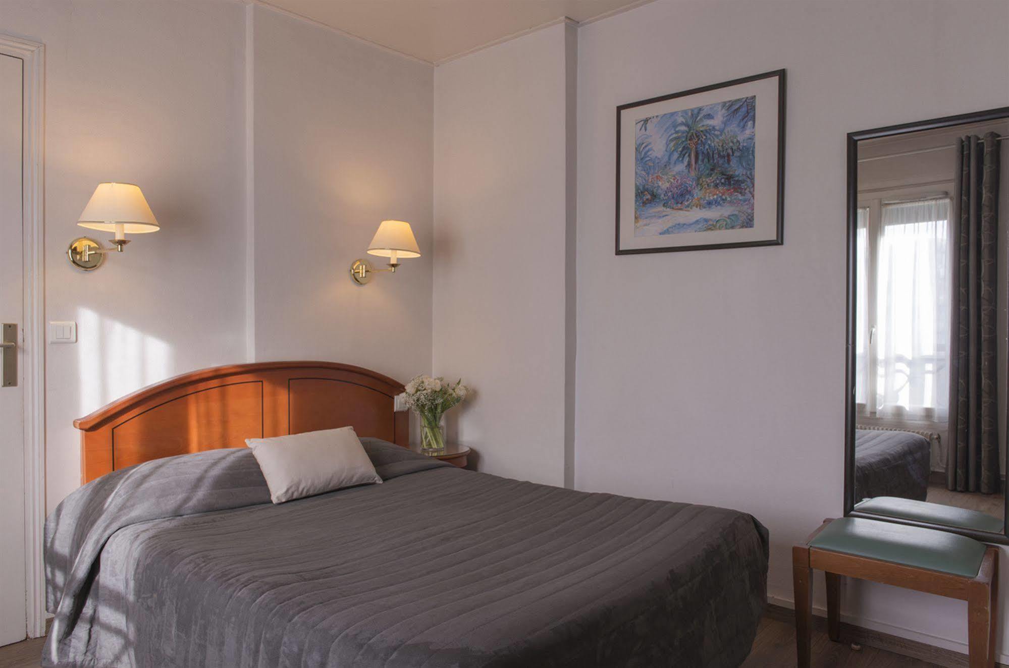 Hotel De Geneve Paris Luaran gambar